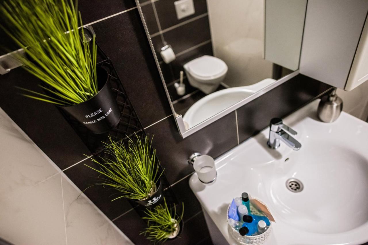 Rooms Verde Petrovče Eksteriør billede