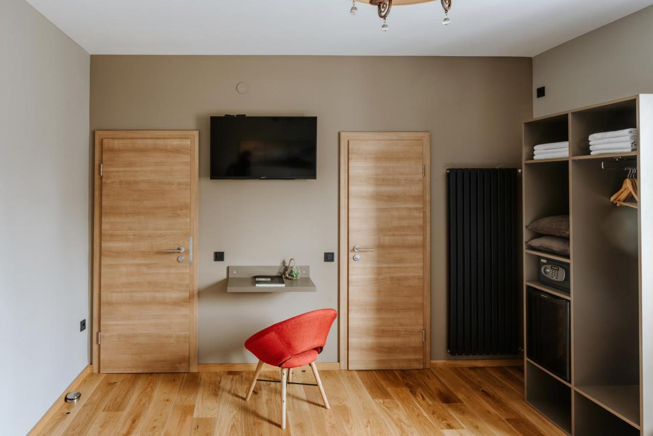 Rooms Verde Petrovče Eksteriør billede