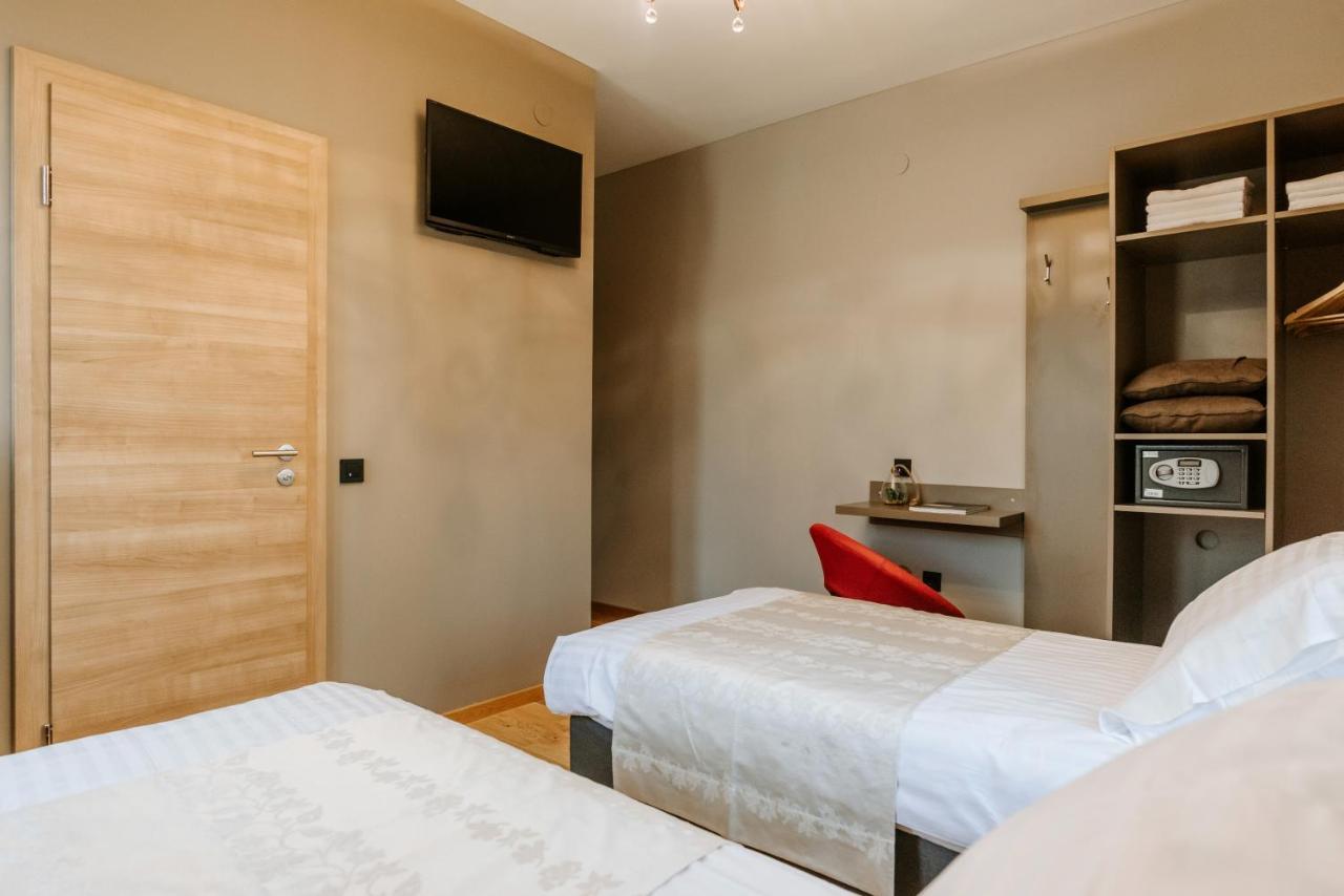 Rooms Verde Petrovče Eksteriør billede