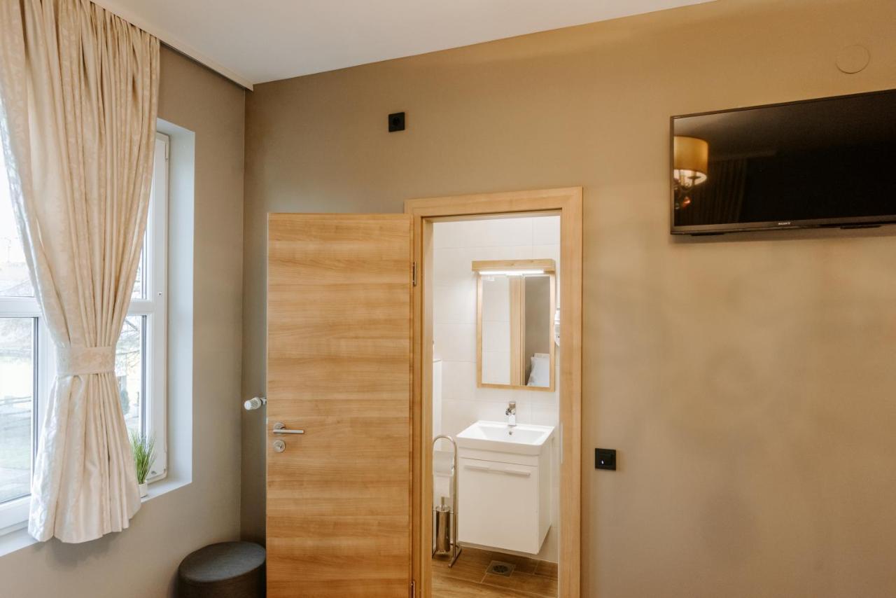 Rooms Verde Petrovče Eksteriør billede